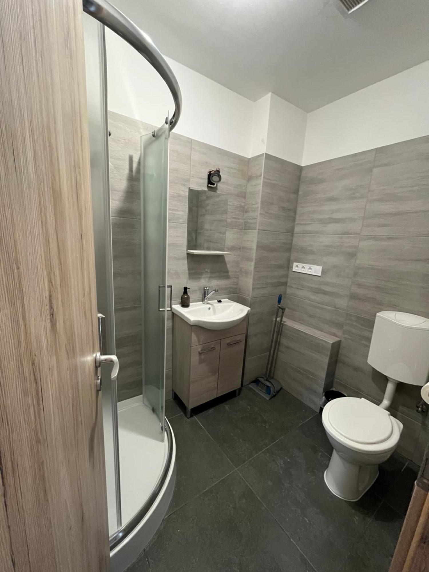 Varkeruelet 6 Apartman Sárvár Exteriör bild